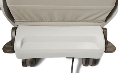 Close-up van de one-touch-remmen op de TruRize klinische stoel van Stryker