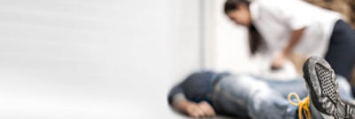 Bystander tends to sudden cardiac arrest victim