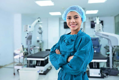 Nurse anesthetist (CRNA) mentor in an operating room 